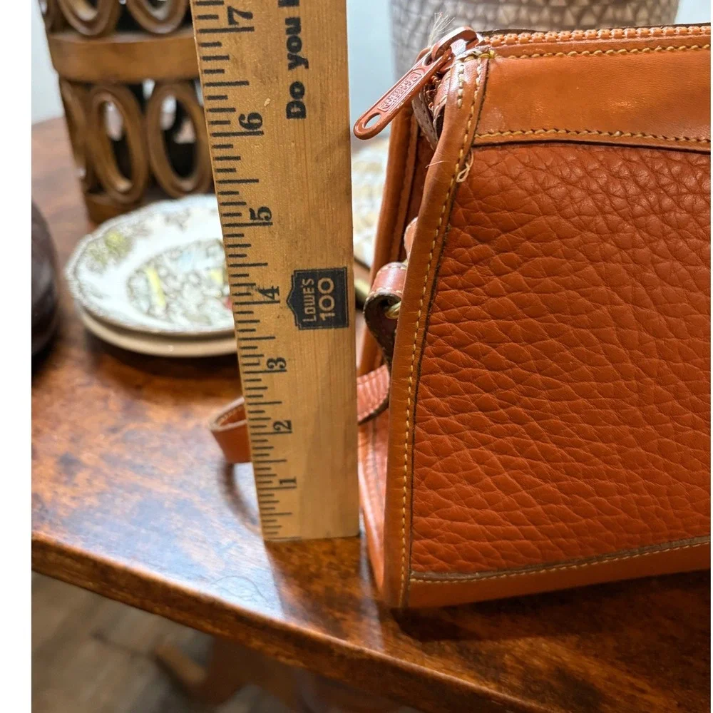 Dooney & Bourke Vintage All Weather Leather Crossbody Bag Tan USA A5147461